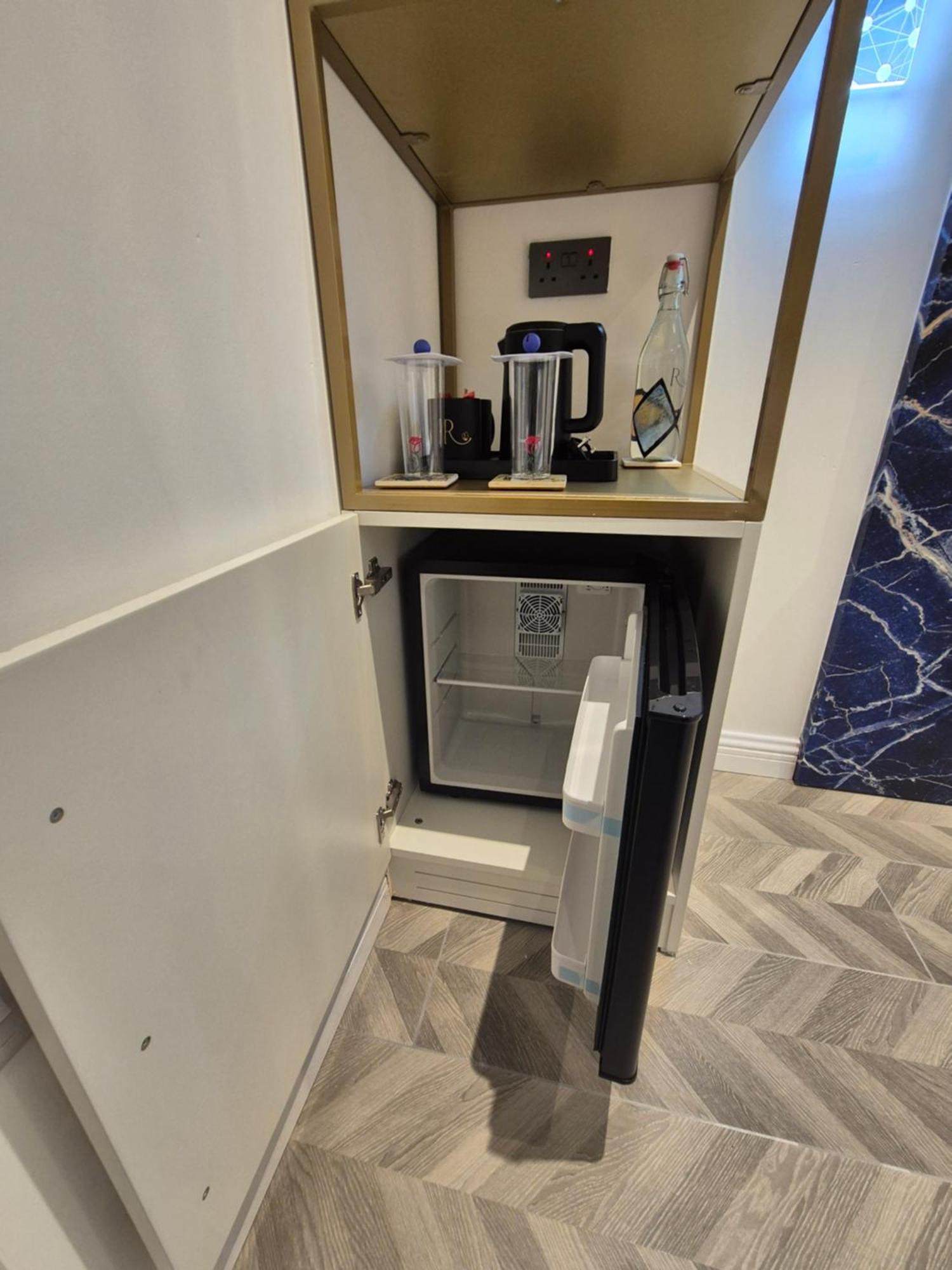 Rosemay Hotel Near London Heathrow Airport Hayes  Bagian luar foto