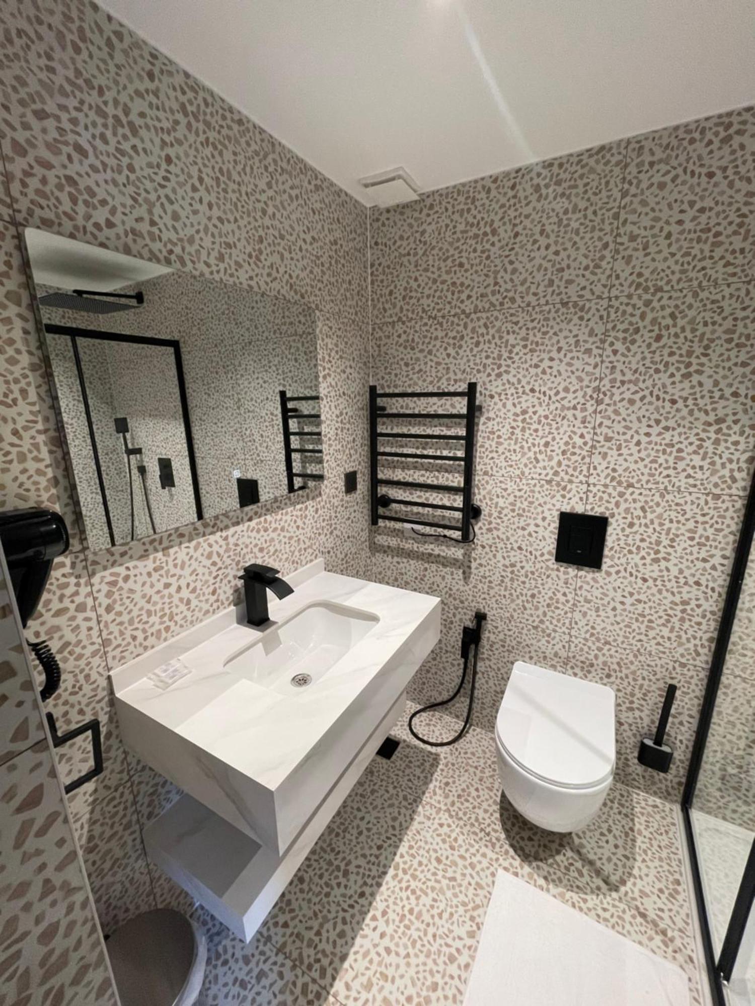 Rosemay Hotel Near London Heathrow Airport Hayes  Bagian luar foto